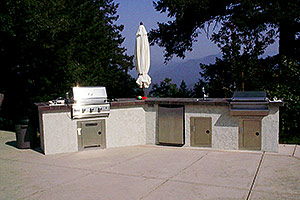 Outdoor Kitchens & BBQ's